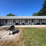 Niagara Parkway Riverview Inn